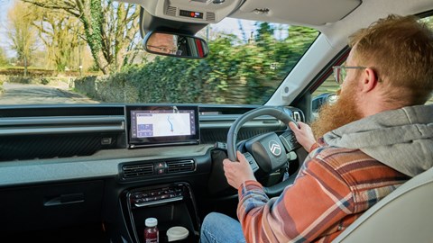 Citroen e-C3 ATJ driving