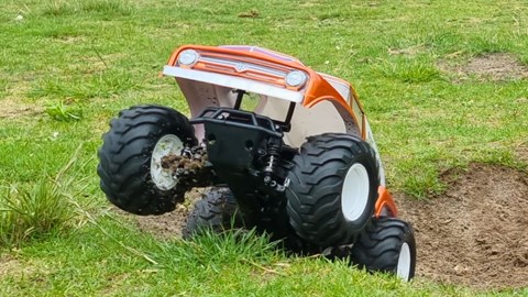 Tamiya Squash Van jump