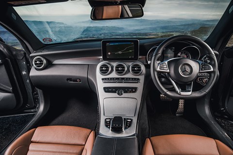 Mercedes-AMG C43 cabin