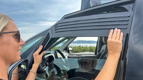 California T7 - windows