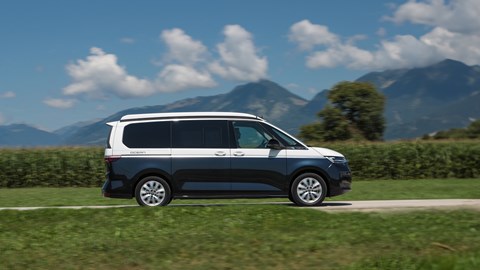 California T7 - dynamic side profile