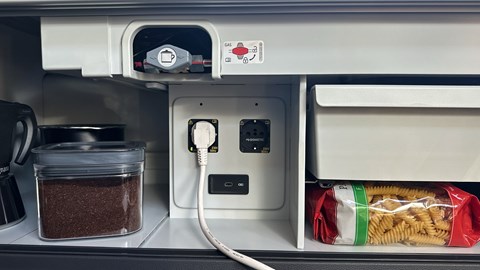 California T7 - interior power sources