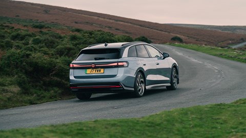 ID.7 tourer UK - dynamic shot