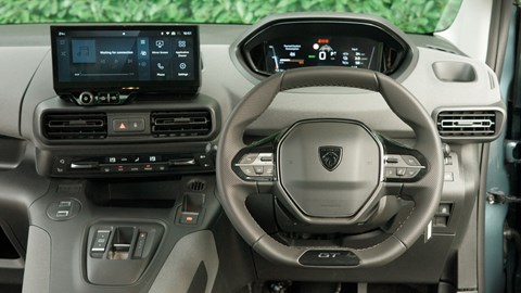 Peugeot E-Rifter driving position