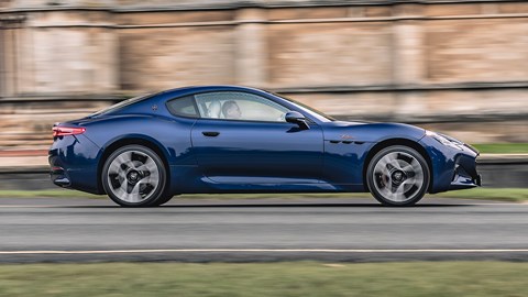 Maserati GT Folgore (2025) side driving