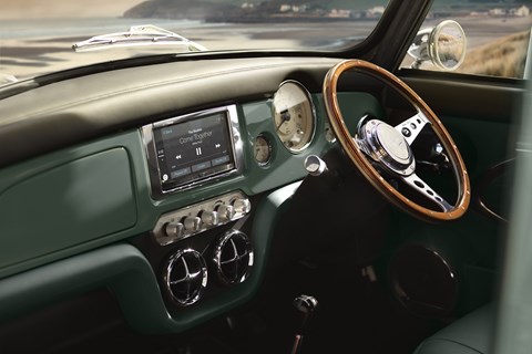 Mini Remastered interior