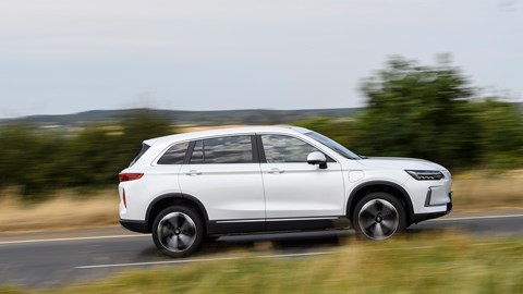 Skywell BE-11 (2024) side driving