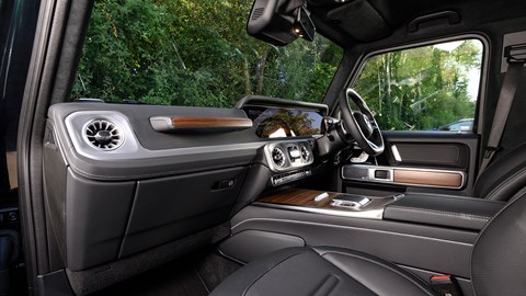 Mercedes-Benz G-Class (2024) G500: front seats