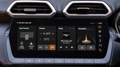 MG ZS Hybrid infotainment