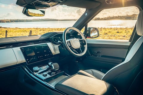 Range Rover Sport interior: comfortable with ace leather seats