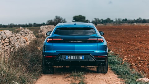 Lamborghini Urus SE: dead rear