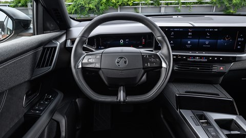 Grandland EV cockpit