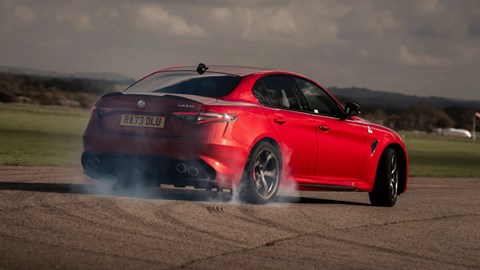 Alfa Romeo Giulia Quadrifoglio, powerslide, red paint