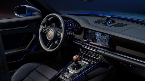 Porsche 911 Carrera T Cabriolet interior