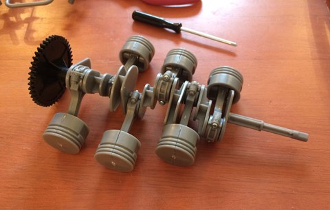 Assembling the Porsche flat-six pistons and crankshaft