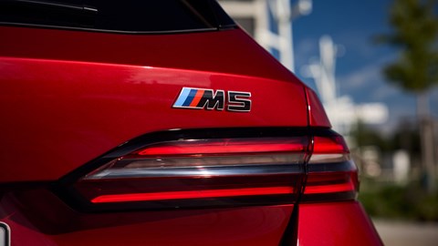 M5 Touring - badge