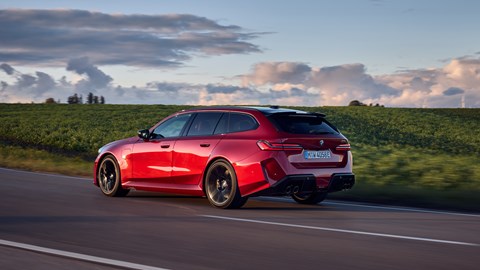 M5 Touring - side rear dynamic