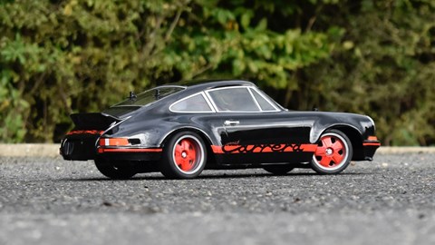 Tamiya BT-01 Porsche 911 RSR rear cornering