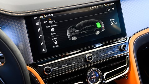 Bentley Flying Spur Speed review - hybrid display
