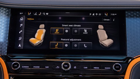 Bentley Flying Spur Speed review - seat display