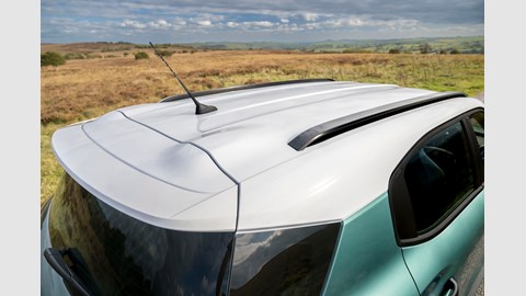 Top view of Vauxhall Frontera Hybrid showing a white roof and roof rails