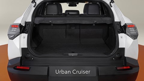 Image of the Toyota Urban Cruiser, in white, view of the open boot