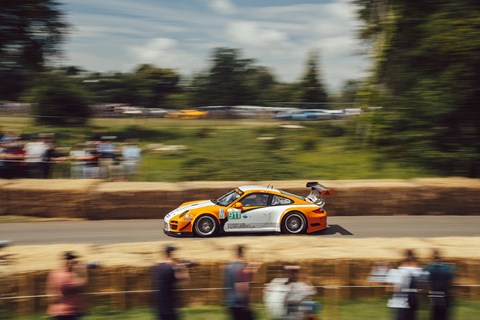 Porsche 911 GT3 R Hybrid at speed