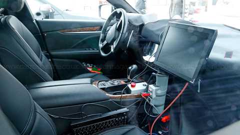 More than a few similarities with the Ghibli saloon inside