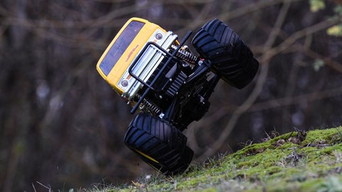 Tamiya CW-01 Lunch Box jump