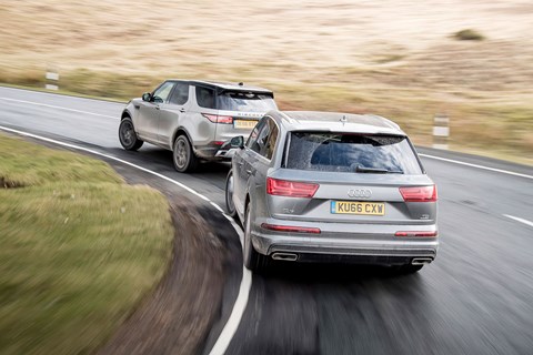 Audi Q7 chases Land Rover Discovery