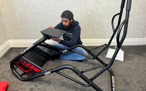 Naveed assembling the Playseat Trophy