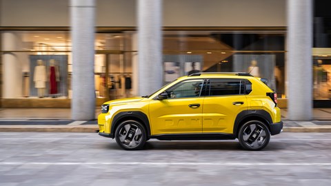 Fiat Grande Panda, side profile
