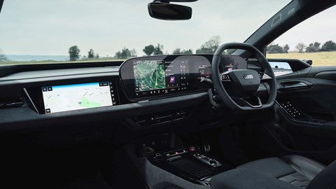 Audi S6 Avant e-Tron interior