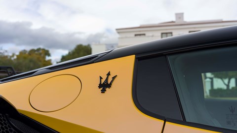 Two Maserati GT2 Maserati logo