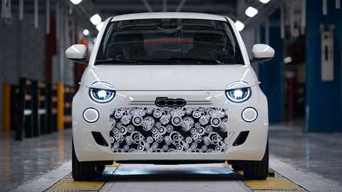 First new Fiat 500 Hybrid pre-production models leave the factory line in Italy