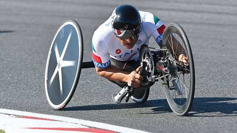 Alex Zanardi, on his way to a gold medal at the 2012 Paralympic games