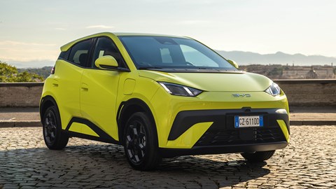 BYD Dolphin Surf (2025): front three quarter static, green paint