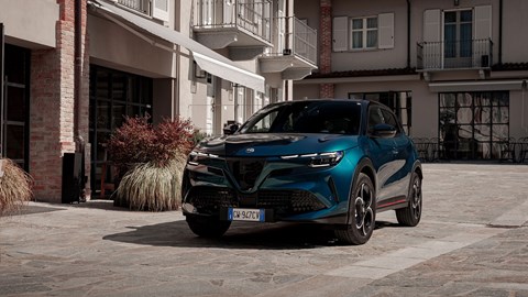 Alfa Romeo Junior Ibrida (2025) review: front three quarter static, blue paint