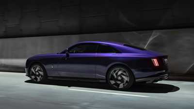 Rolls-Royce Spectre Black Badge - rear driving