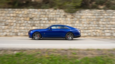 Rolls-Royce Spectre Black Badge - side profile
