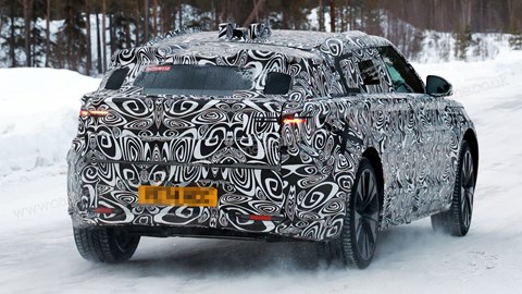 Range Rover Velar Electric - Πίσω πυροβολισμό με κάμερα που εμφανίζεται