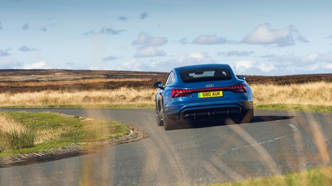 S e-Tron GT - rear shot cornering