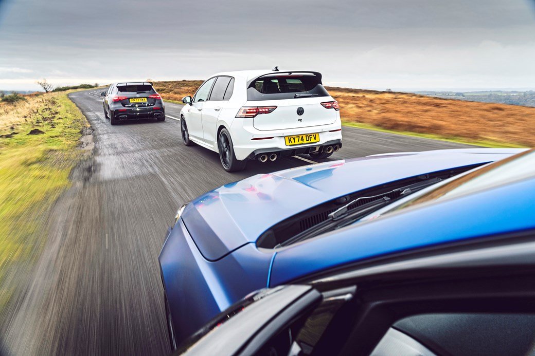 Старые добрые горячие хэтчбеки: Golf R, A35 AMG и M135