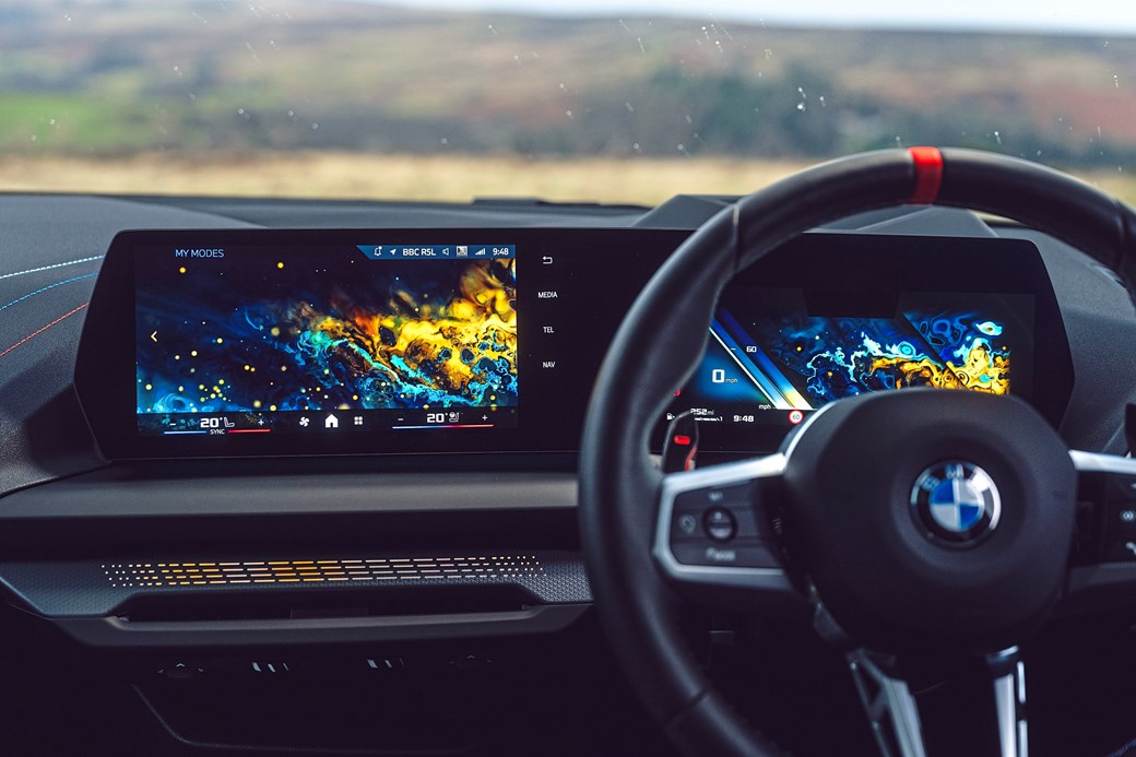 Рулевое колесо BMW M135 и информационно-развлекательная система