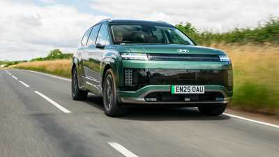 Hyundai Ioniq 9 front driving