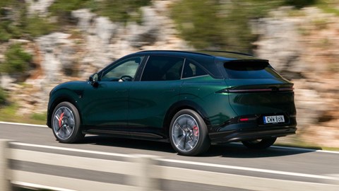 Zeekr 7X rear driving