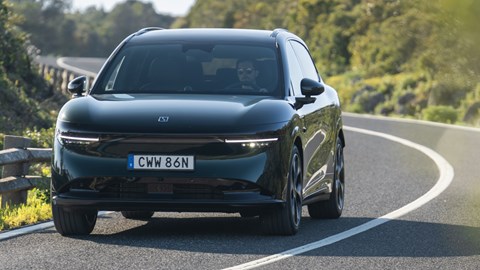 Zeekr 7X front driving