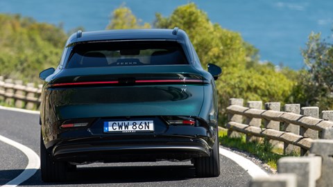 Zeekr 7X rear cornering