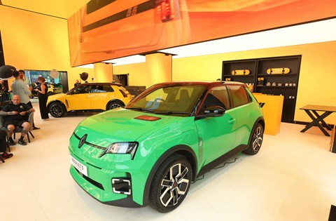 Pop Green Renault 5 E-Tech: is there a more stylish EV?