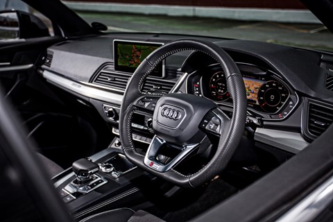 Audi Q5 LT interior